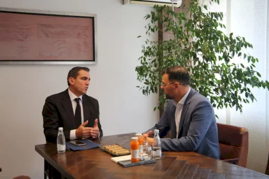luftimi-i-kriminalitetit-financiar-ne-fokus-te-takimit-te-kryeprokurorit-te-shtetit-dhe-drejtorit-te-atk-se