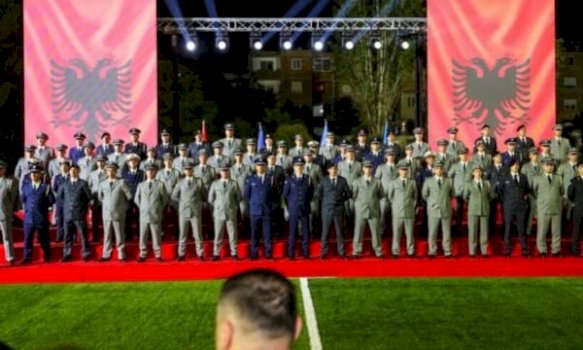 10-oficere-te-fsk-se-diplomojne-ne-akademine-e-forcave-te-armatosura-te-shqiperise