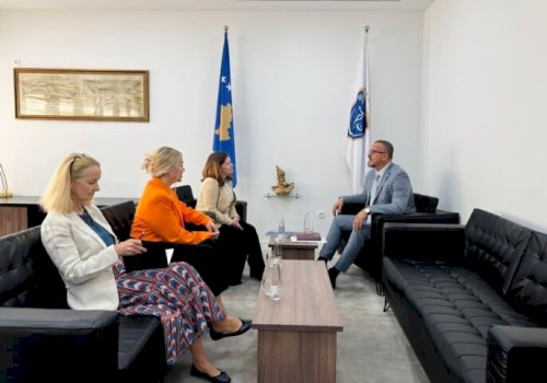 thaqi-priti-perfaqesuesit-e-ambasades-britanike,-u-diskutua-per-reformat-ne-gjyqesor