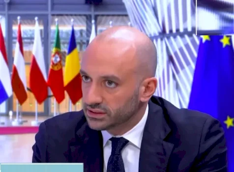 ministri-francez-per-evropen-sot-ne-kosove,-pritet-nga-konjufca
