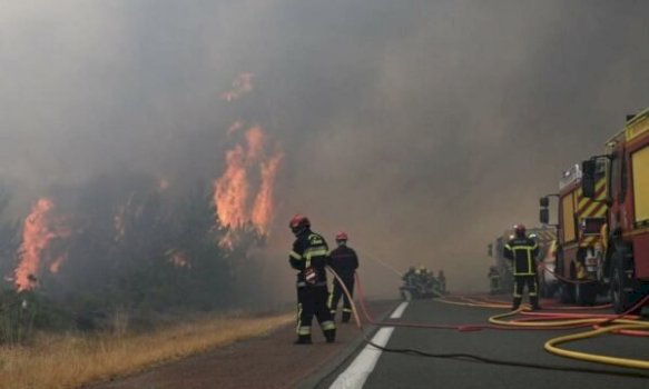 evropa-ne-alarm-nga-i-nxehti,-zjarret-masive-kaplojne-francen,-spanjen-dhe-italine