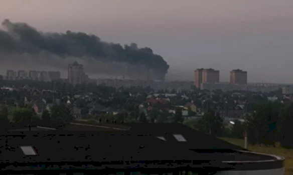 ukrainasit-sulmojne-mosken-me-drone,-nje-depo-e-madhe-ne-flake