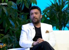 “kom-pas-qef-qe-djali-jem-me-e-ndjek-muziken…”-–-denik-prizreni-rrefen-me-emocione