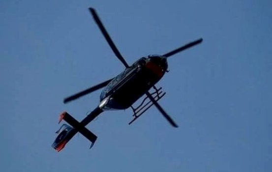 rrezohet-nje-helikopter-gjate-nje-stervitje-kunder-zjarreve-ne-argjentine,-humbin-jeten-shtate-persona