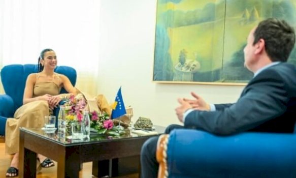 kurti:-sunny-hill-i-organizuar-nga-dua-lipa,-nje-nga-ngjarjet-kryesore-kulturore-ne-vend-–-urojme-te-gjithe-te-kene-pervoje-te-paharrueshme
