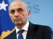 mustafa-kritikon-komunen-e-prishtines-per-rrugen-ilir-konushevci:-keta-qe-eksperimentojne-ikin-ne-londer,-ndersa-banoret-bllokohen