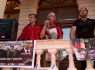 “turp,-turp!”/-debati-per-hapjen-e-konsullates-serbe-ne-shkoder,-banoret-ne-proteste:-i-kemi-te-fresketa-plaget,-kemi-vuajtur-shume…