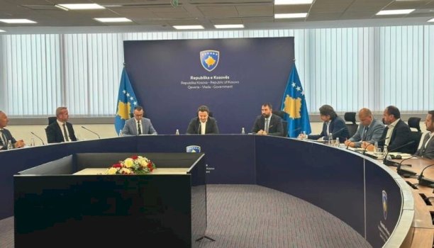 nisin-pergatitjet-per-lojerat-mesdhetare,-kurti-mbledh-komitetin-organizativ