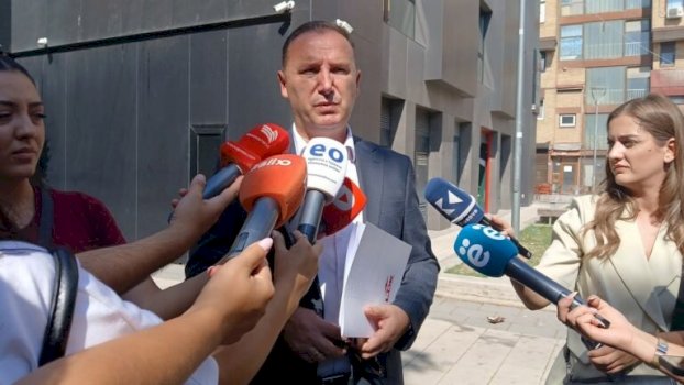 zemaj:-barra-e-pergjegjesise-per-krijimin-e-institucioneve-te-reja-bie-mbi-albin-kurtin