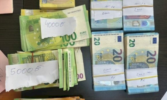fshihte-30-mije-euro-ne-kamion,-kapet-ne-kufirin-e-vermices