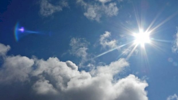 diell-pervelues-mbi-kosove,-temperaturat-shkojne-deri-ne-37°c