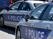 policia-e-bind-31-vjecarin-ta-dorezoje-armen,-e-shpeton-nga-vetevrasja-e-mundshme