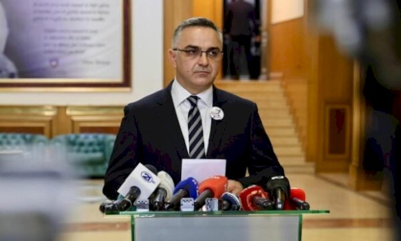 besnik-tahiri:-dyert-e-salles-se-kuvendit-jane-te-mbyllura-perkunder-faktit-qe-e-kemi-lajmeruar-me-kohe-kryesuesin