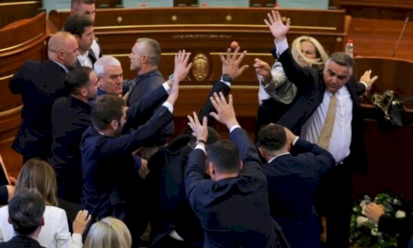 kosova-behet-interesante-per-“reuters”,-dhe-mediat-tjera-ne-bote-per-seancen-ne-kuvend-dhe-vezet-qe-iu-hodhen-kurtit