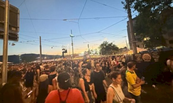 Rreth 900 mijë veta po marrin pjesë në Street Parade të Cyrihut