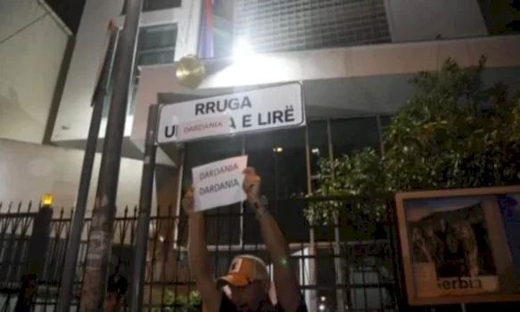 thirrjet-“uck,-uck”,-jehojne-ne-tirane-–-rruga-“ukraina-e-lire”-behet-“dardania-e-lire”