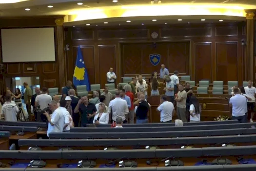 mergimtaret-me-apel-per-partite-politike:-te-shmangen-bllokadat-dhe-te-formohen-institucionet