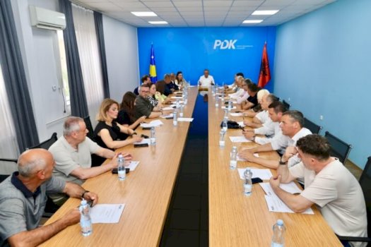 mblidhet-kryesia-e-pdk-se,-lushtaku:-do-t’i-diskutojme-shkeljet-kushtetuese-nga-lvv-ja
