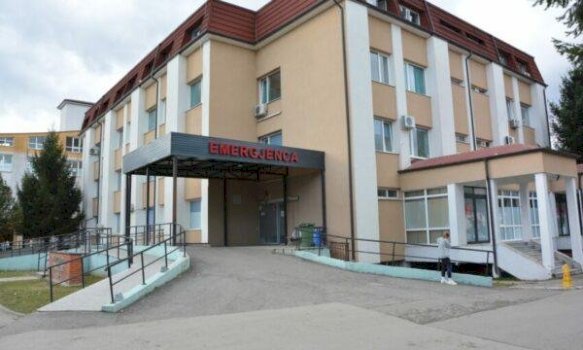 spitali-i-gjakoves-deklarohet-per-gjendjen-e-pacientit-qe-u-soll-i-plagosur-me-arme-zjarri