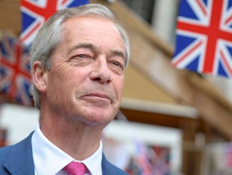 farage-propozon-burgosjen-e-te-huajve-jashte-britanise,-kosova-ne-liste