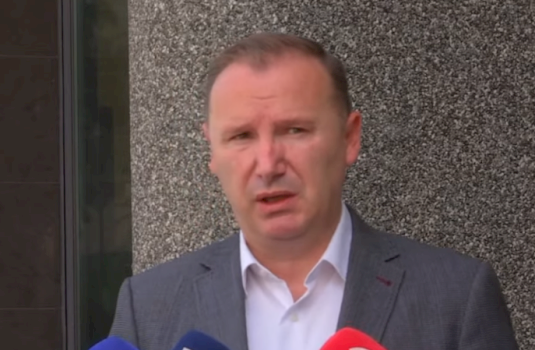 zemaj:-vv-po-e-keqperdor-statusin-e-moshes-se-deharit,-asnjeri-nga-ne-s’duhet-ta-lejoje-anarkine-dhe-kapjen-e-shtetit