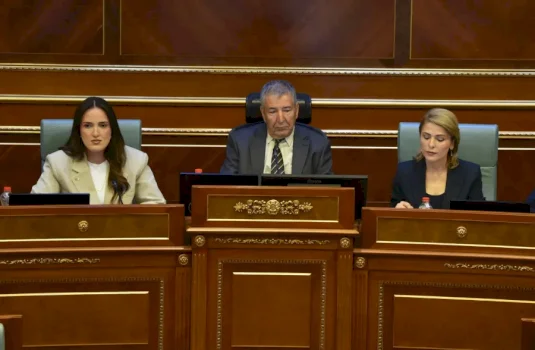 ‘marreveshje-per-formimin-e-te-gjitha-institucioneve’-–-dehari:-e-thirri-seancen-ne-“momentin-e-pare-qe-kemi-sinjale”