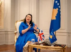 kearns:-evropa-t’i-“luftoje”-lidhjet-serbi-–-rusi-–-kine,-britania-qendron-perkrah-kosoves
