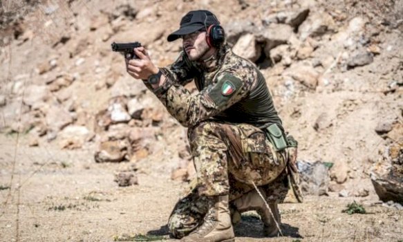 ushtaret-italiane-te-kfor’it-zhvillojne-trajnim-qitje-me-municion-te-vertete-prane-prishtines