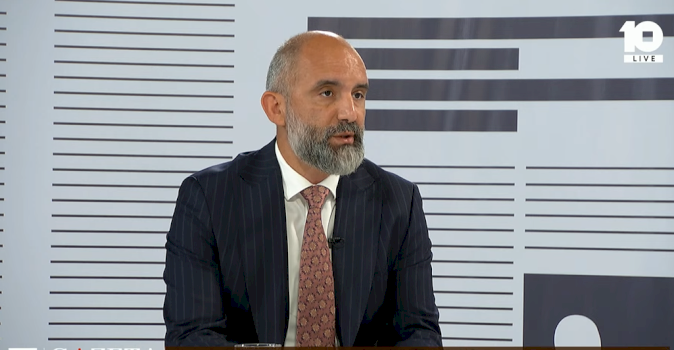 abrashi:-nuk-i-kemi-votat-per-presidentin,-por-kjo-ceshtje-i-takon-edhe-opozites
