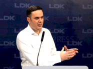 abdixhiku-pas-tensioneve-ne-kuvend:-mos-pritni-qe-ldk-te-nxite-qytetaret,-s’jemi-pdk-ja