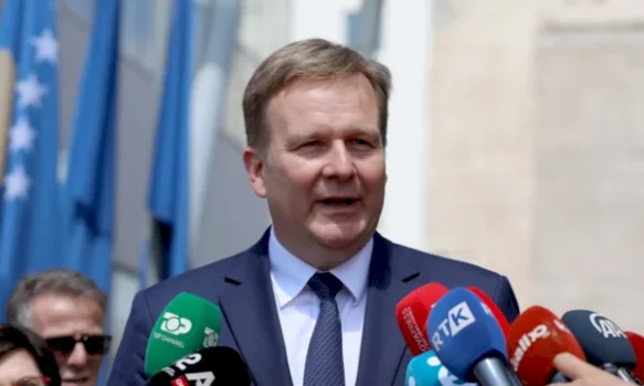 sorensen:-dialogu-kosove-serbi-nuk-ka-vdekur,-se-voni-dha-rezultate-konkrete-per-te-pagjeturit