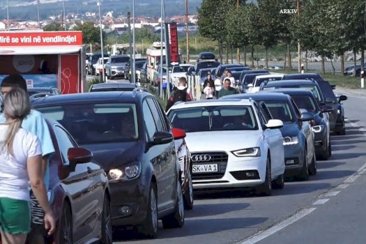 deri-ne-20-minuta-pritje-per-dalje-nga-kosova