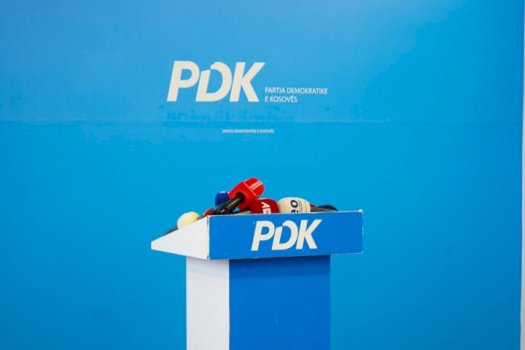 pdk-therret-serish-konference-per-media