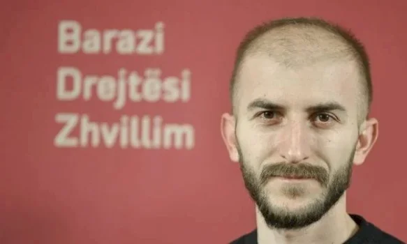 manxhuka-reagon-pas-raportimeve-per-takimin-e-kurtit-me-te-dyshuarin-per-spiunazh