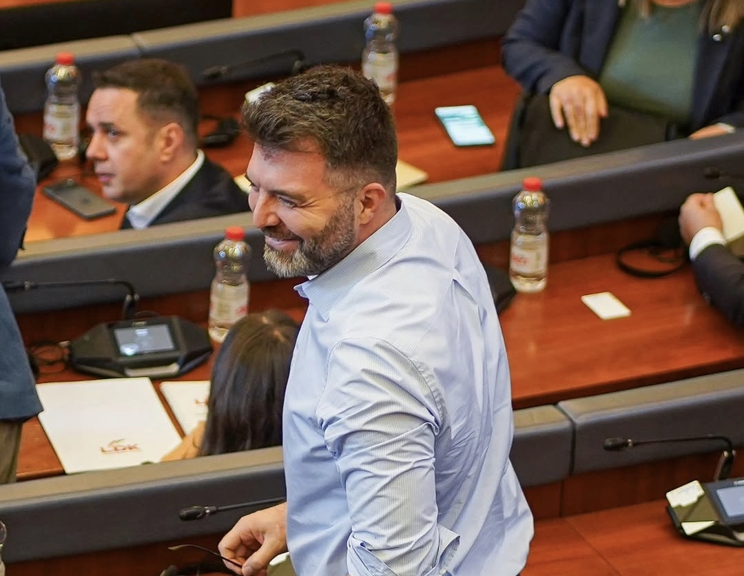 Sadiku i LDK-së publikon pagën që mori nga Kuvendi: Për besë, keq
