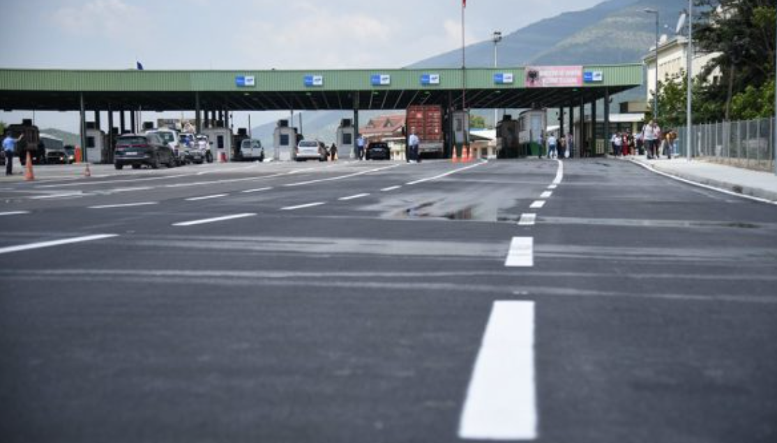 Lajm i mirë për udhëtarët: Kufijtë pa kolona, pritje vetëm deri në 5 minuta