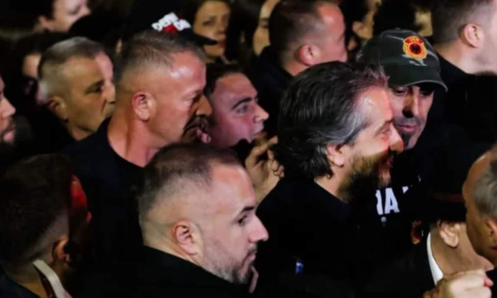 Përparim Rama i bashkohet protestës për krerët e UÇK’së në shesh